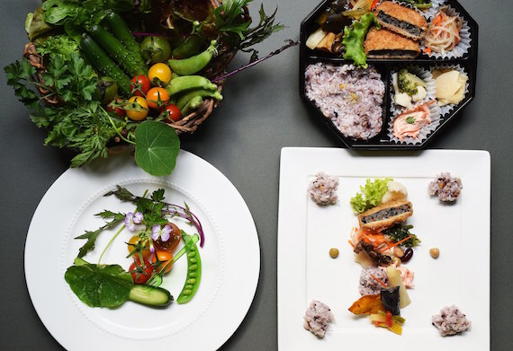 季節の野菜やお弁当を盛り付けでアレンジ