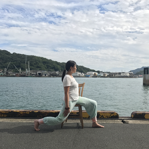 椅子deヨガ